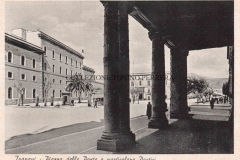 PIAZZA-DELLE-POSTE-E-PARTICOLARE-PORTICI-ALTEROCCA