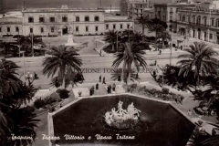 PIAZZA-VITTORIO-E-VASCA-TRITONE-S.E