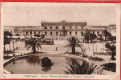 PIAZZA-VITTORIO-EMANUELE-E-CASERMA-OMONIMA-LONERO