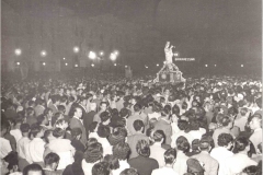 1954-LA-MADONNA-IN-PIAZZA-GARIBALDI