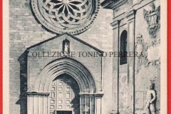 FACCIATA-DELLA-CHIESA-DI-S.AGOSTINO-E-FONTANA-SATURNO-MANNONE